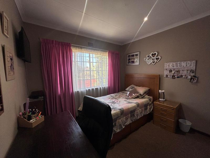 3 Bedroom Property for Sale in Northcliff Gauteng