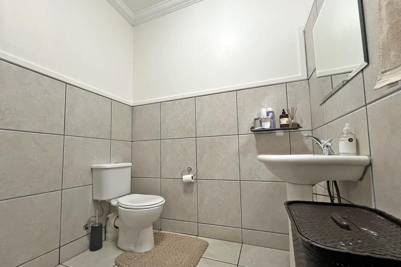 2 Bedroom Property for Sale in Sandown Gauteng