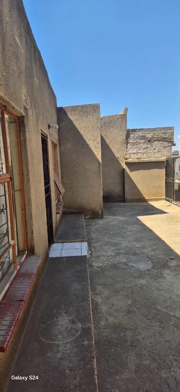 5 Bedroom Property for Sale in Tembisa Gauteng