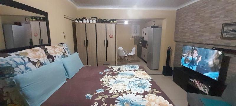 10 Bedroom Property for Sale in Tembisa Gauteng