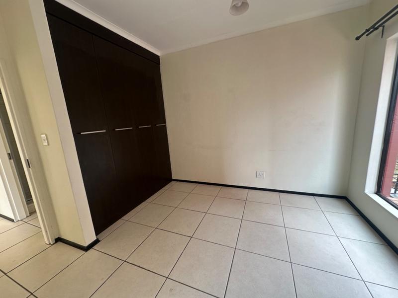 To Let 2 Bedroom Property for Rent in Greenstone Hill Gauteng