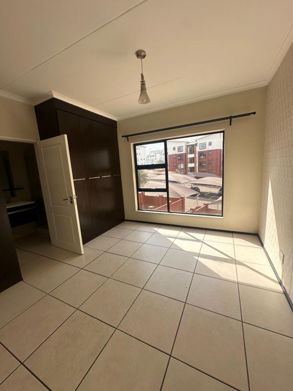 To Let 2 Bedroom Property for Rent in Greenstone Hill Gauteng