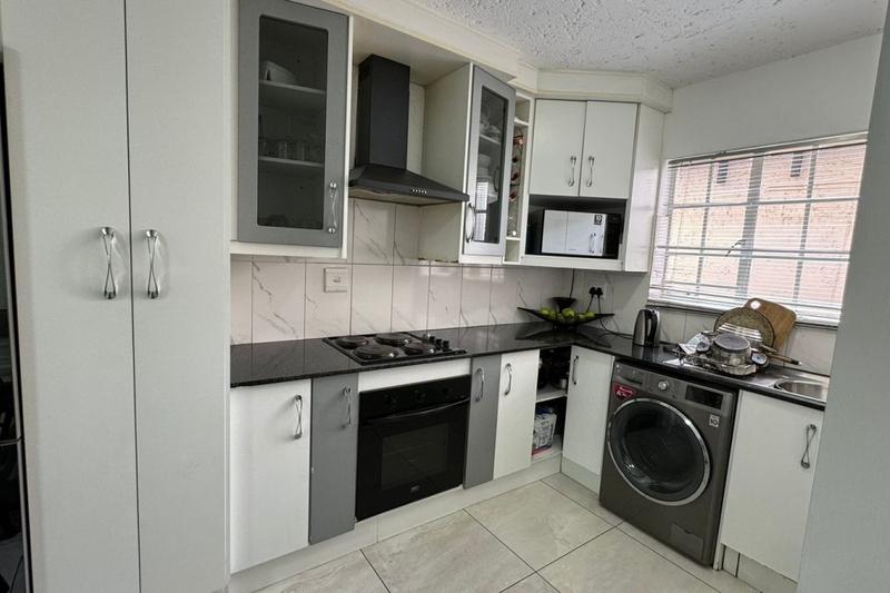 2 Bedroom Property for Sale in Bedfordview Gauteng