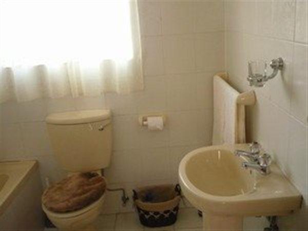 To Let 2 Bedroom Property for Rent in Glen Austin Gauteng