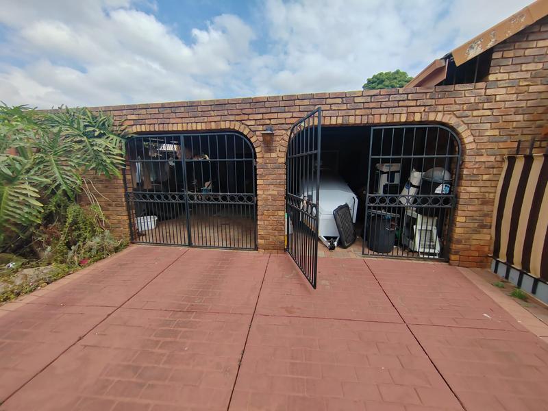 4 Bedroom Property for Sale in Doornpoort Gauteng