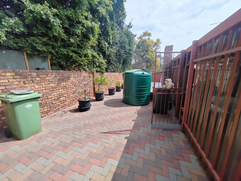 4 Bedroom Property for Sale in Doornpoort Gauteng