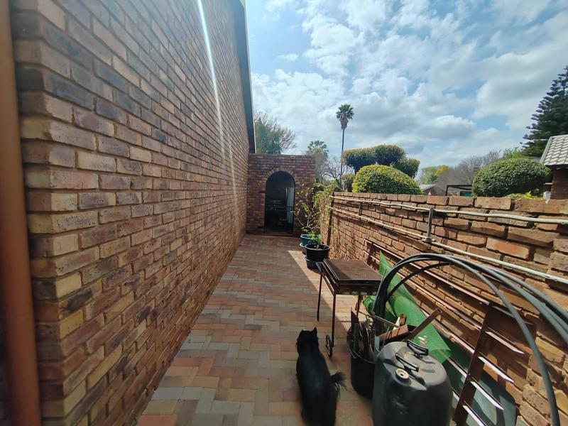 4 Bedroom Property for Sale in Doornpoort Gauteng