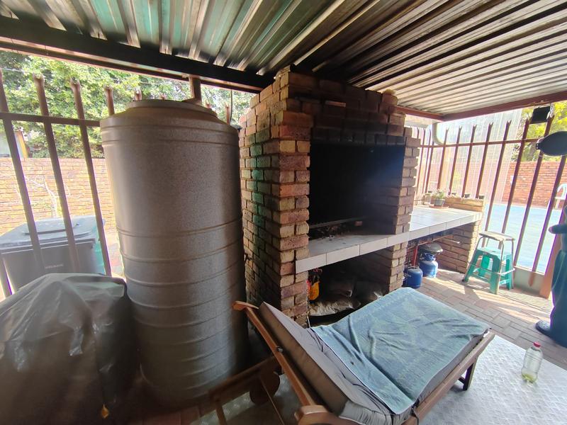 4 Bedroom Property for Sale in Doornpoort Gauteng