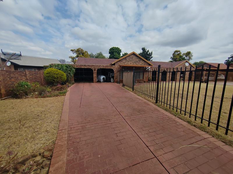 4 Bedroom Property for Sale in Doornpoort Gauteng