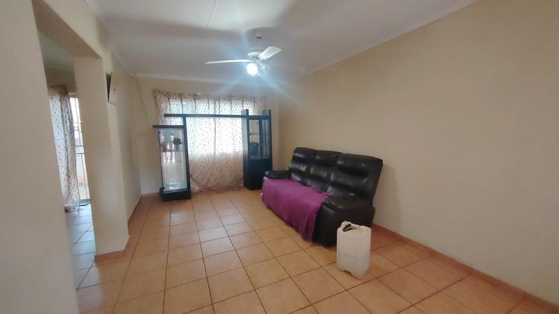 3 Bedroom Property for Sale in Dorandia Gauteng