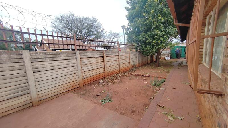 3 Bedroom Property for Sale in Dorandia Gauteng