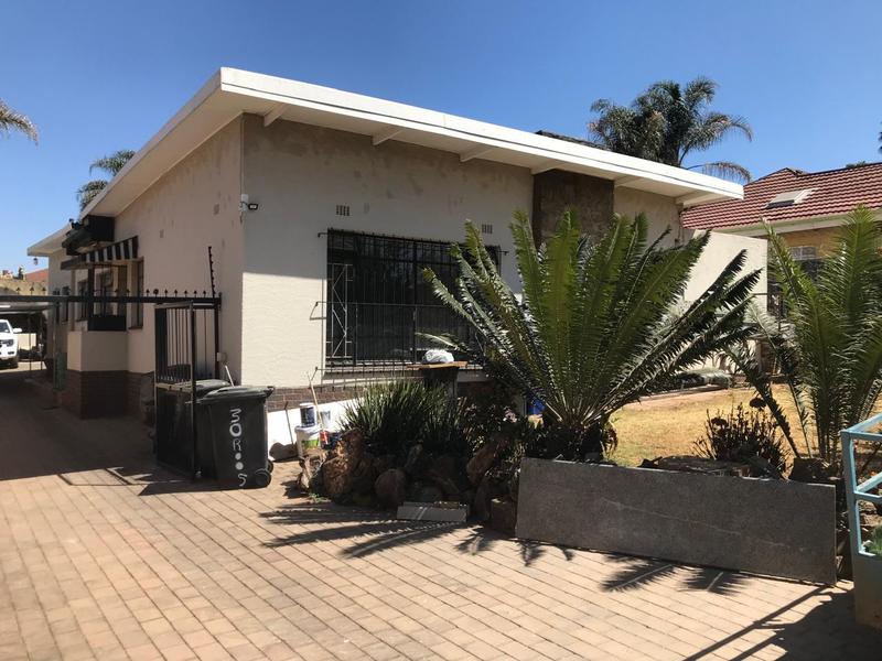 3 Bedroom Property for Sale in Dawnview Gauteng