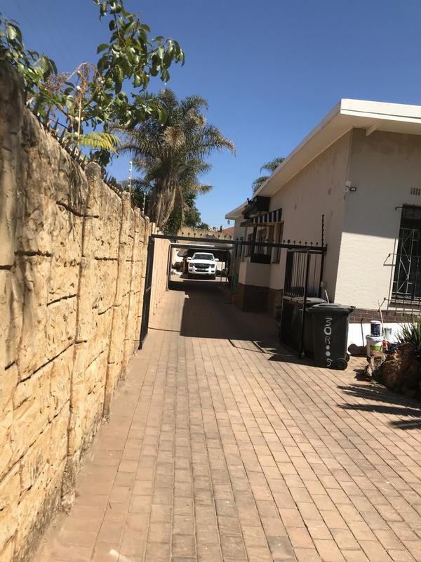 3 Bedroom Property for Sale in Dawnview Gauteng