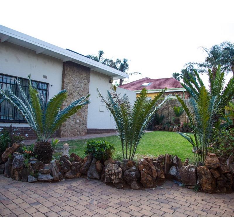 3 Bedroom Property for Sale in Dawnview Gauteng