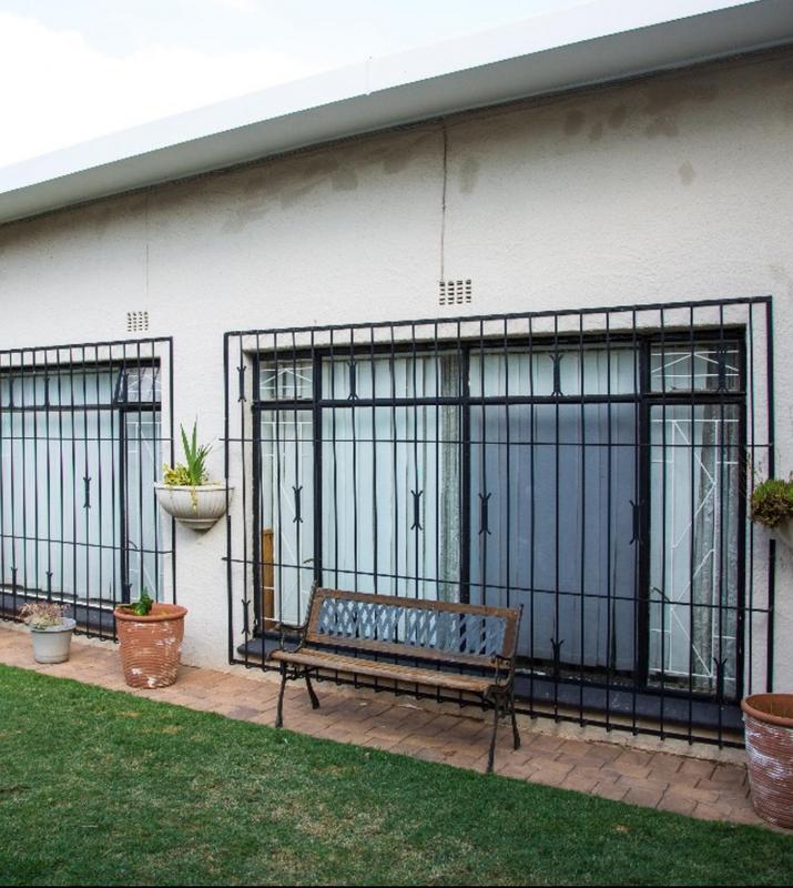 3 Bedroom Property for Sale in Dawnview Gauteng