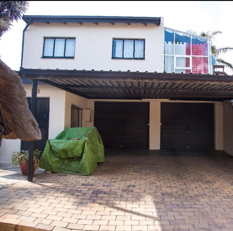 3 Bedroom Property for Sale in Dawnview Gauteng