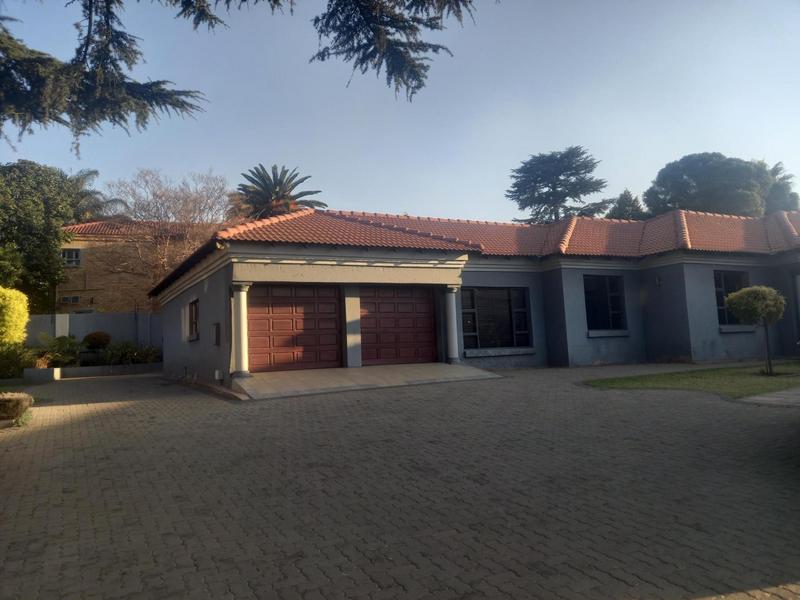 To Let commercial Property for Rent in Ontdekkerspark Gauteng