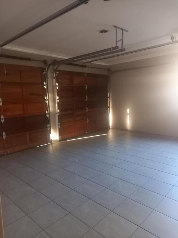 To Let commercial Property for Rent in Ontdekkerspark Gauteng