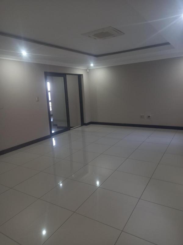 To Let commercial Property for Rent in Ontdekkerspark Gauteng