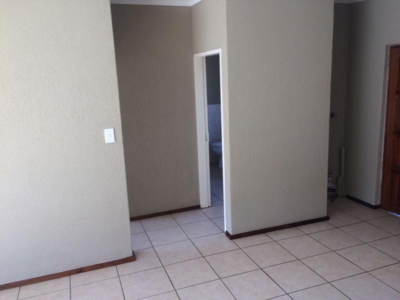 1 Bedroom Property for Sale in Ruimsig Gauteng