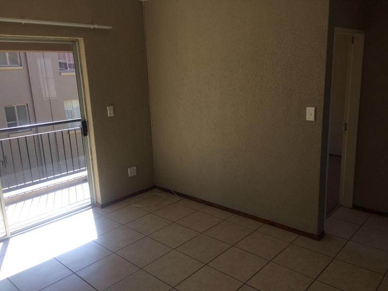 1 Bedroom Property for Sale in Ruimsig Gauteng