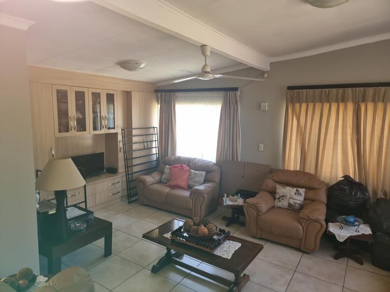 3 Bedroom Property for Sale in Hurlyvale Gauteng