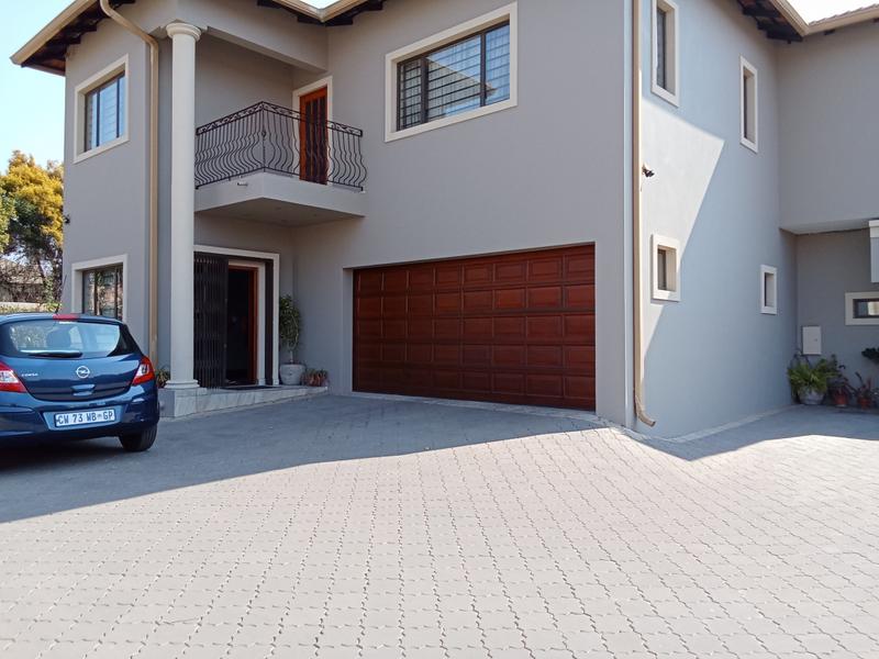 5 Bedroom Property for Sale in South Kensington Gauteng