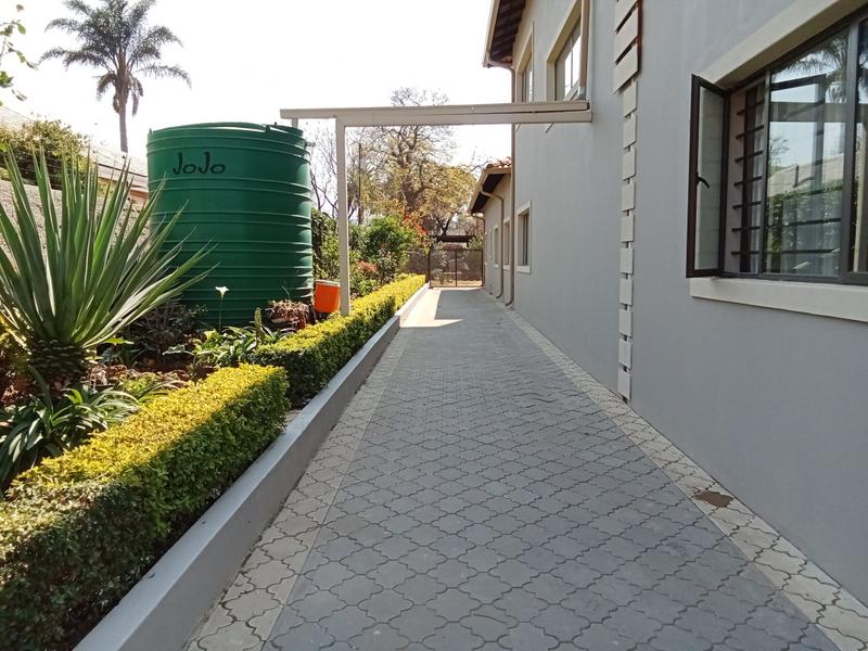 5 Bedroom Property for Sale in South Kensington Gauteng