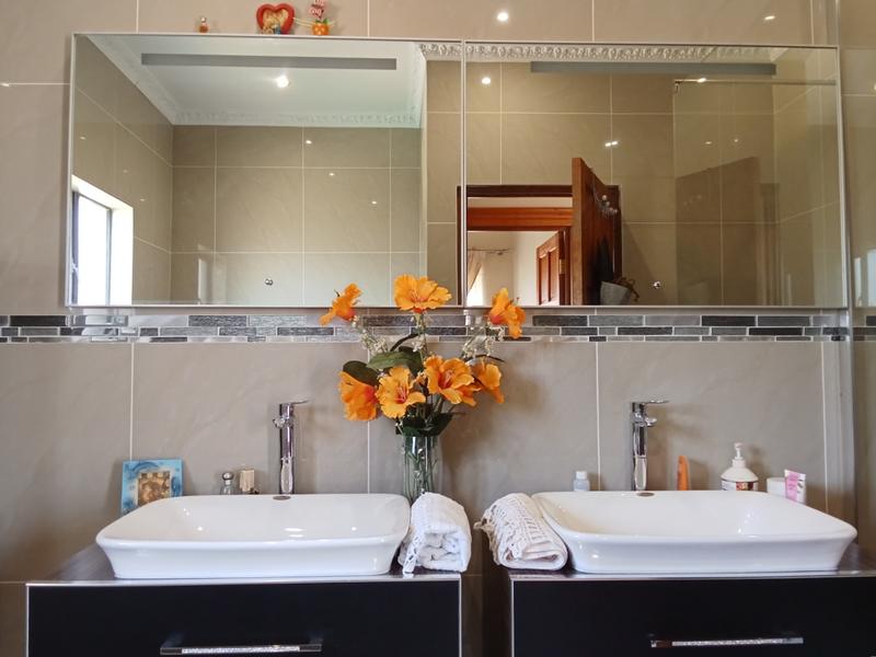 5 Bedroom Property for Sale in South Kensington Gauteng