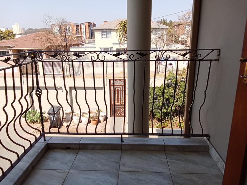 5 Bedroom Property for Sale in South Kensington Gauteng