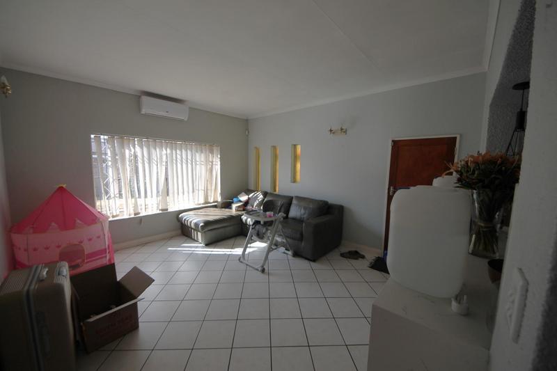 To Let 3 Bedroom Property for Rent in Elspark Gauteng