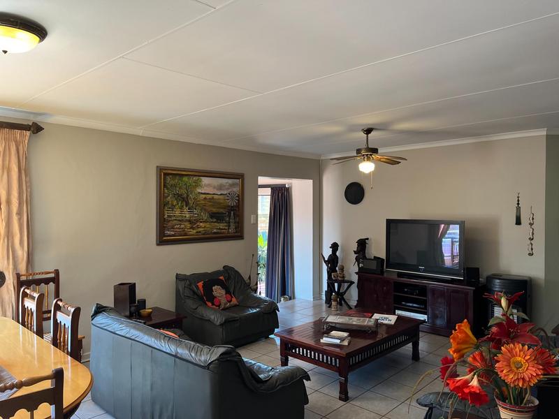 3 Bedroom Property for Sale in Eldoraigne Gauteng