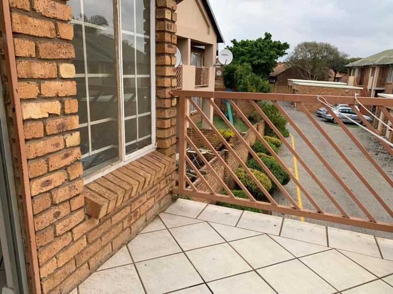 To Let 2 Bedroom Property for Rent in Amberfield Gauteng