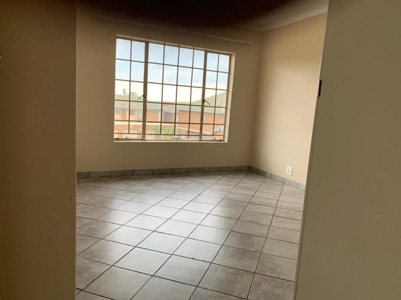 To Let 2 Bedroom Property for Rent in Amberfield Gauteng