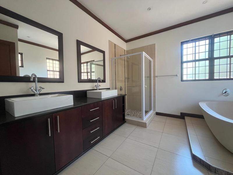 3 Bedroom Property for Sale in Waterkloof Ridge Gauteng