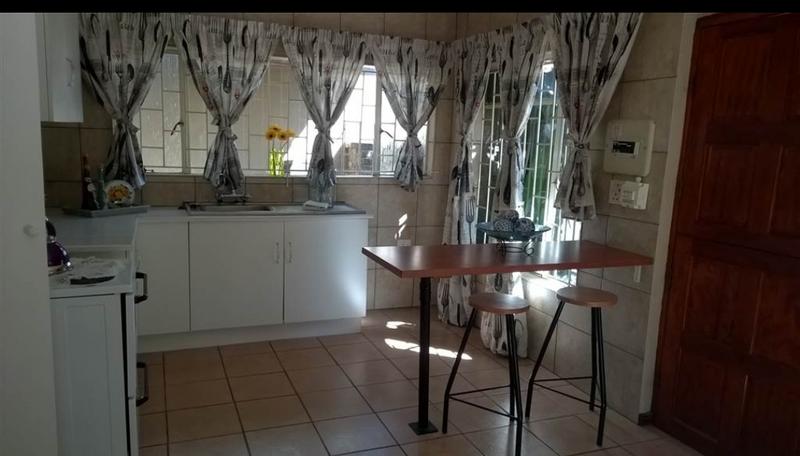 5 Bedroom Property for Sale in Lodeyko Gauteng