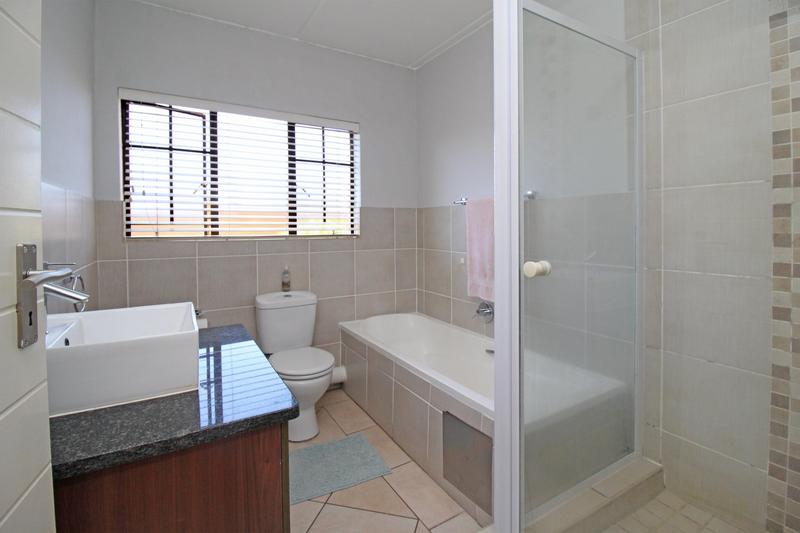 3 Bedroom Property for Sale in North Riding Gauteng