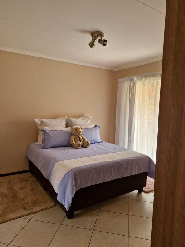 To Let 3 Bedroom Property for Rent in Noordwyk Gauteng