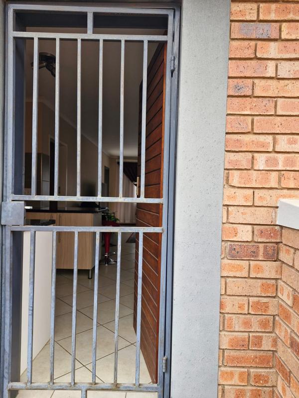 To Let 3 Bedroom Property for Rent in Noordwyk Gauteng