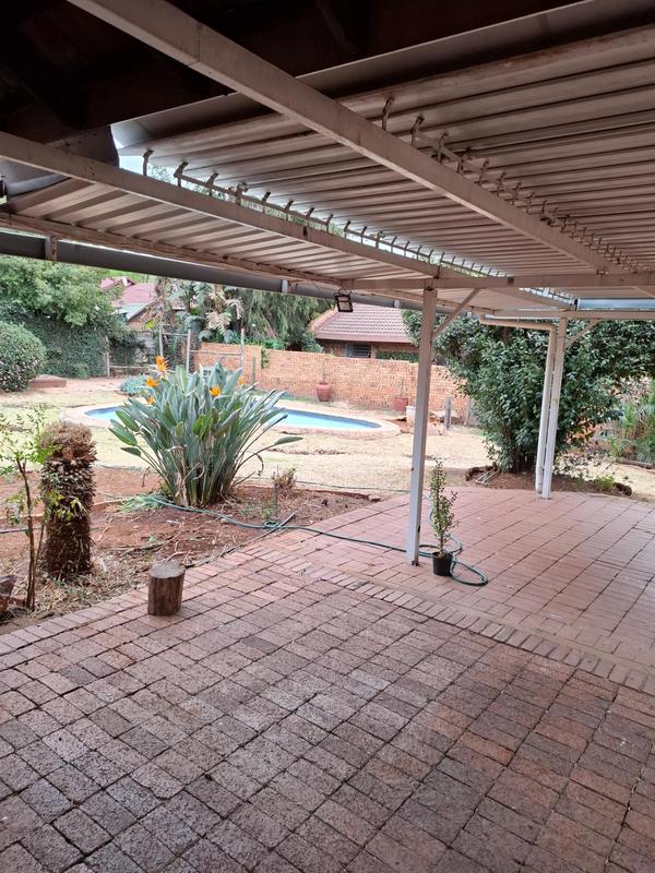 To Let 3 Bedroom Property for Rent in Die Wilgers Gauteng