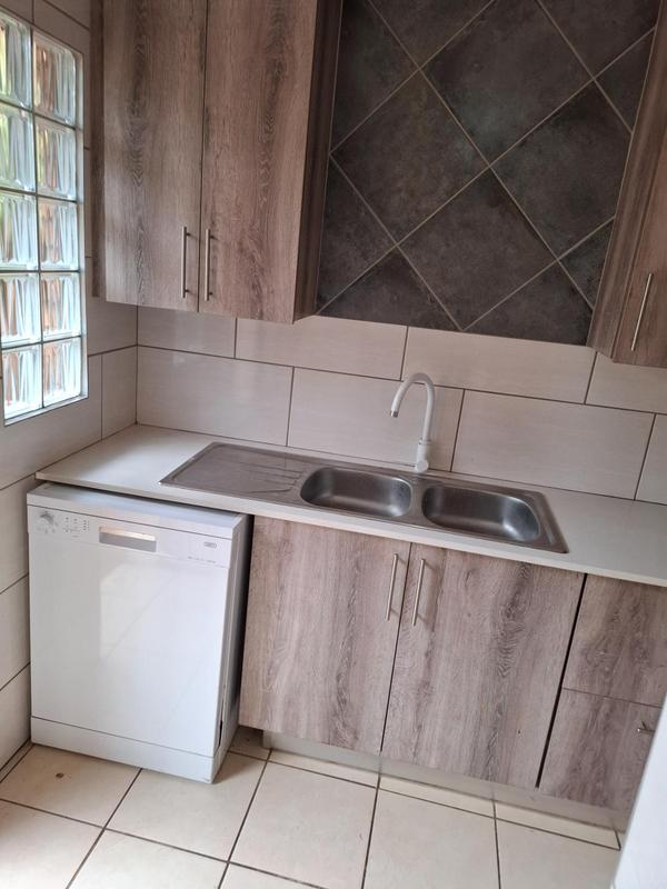 To Let 3 Bedroom Property for Rent in Die Wilgers Gauteng