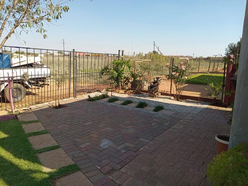 3 Bedroom Property for Sale in Boitumelo Gauteng