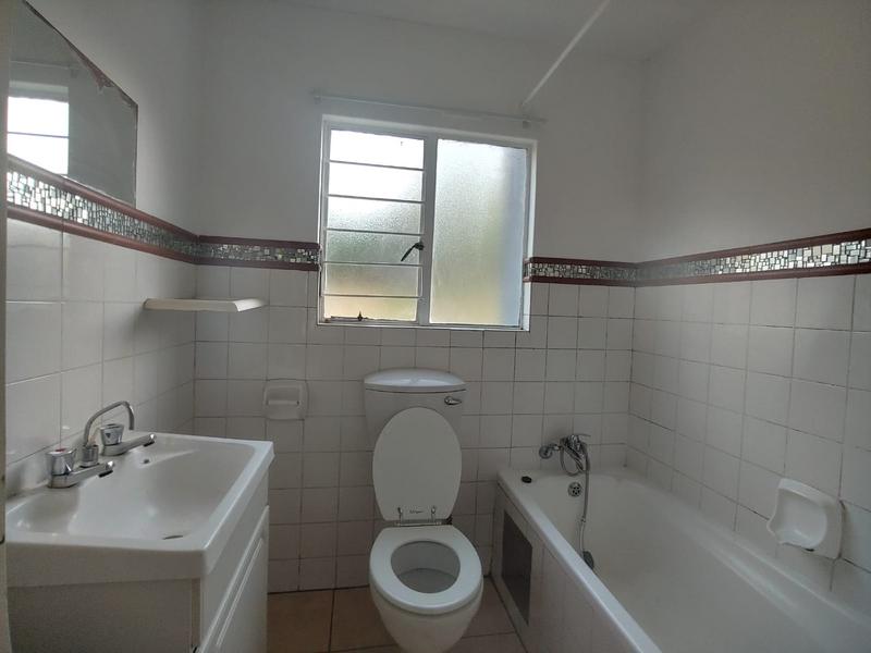 To Let 2 Bedroom Property for Rent in Radiokop Gauteng