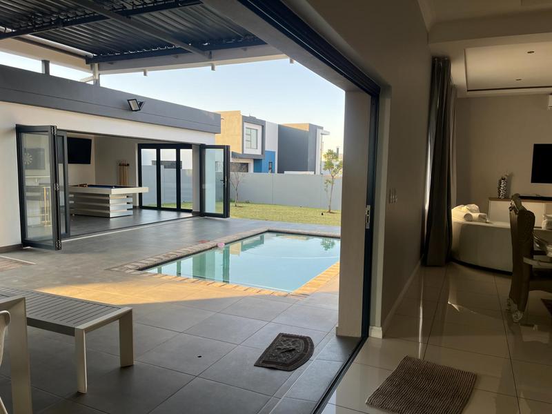 5 Bedroom Property for Sale in Midstream Ridge Gauteng