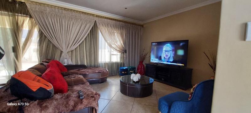 4 Bedroom Property for Sale in Amandasig Gauteng