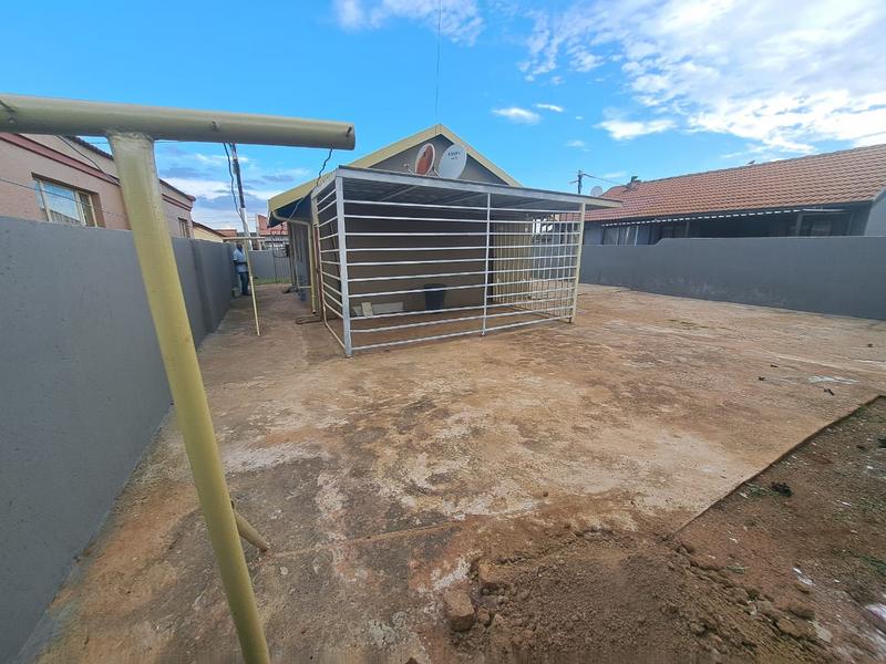 2 Bedroom Property for Sale in Soshanguve XX Gauteng