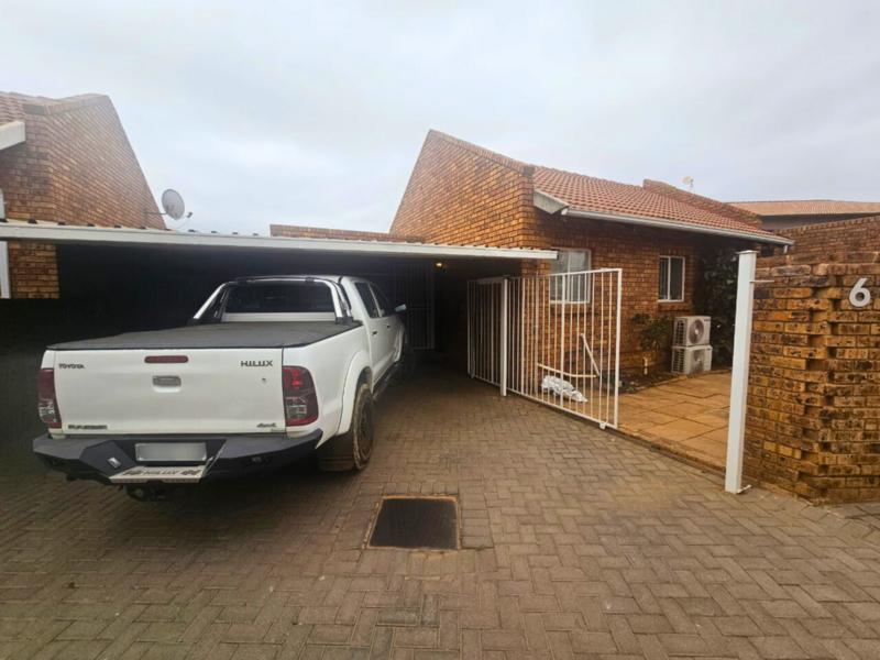 2 Bedroom Property for Sale in Pomona Gauteng