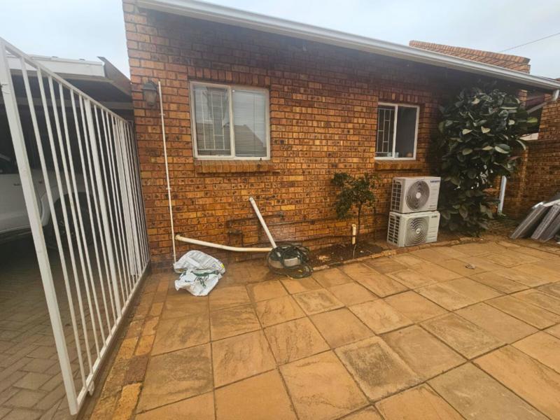 2 Bedroom Property for Sale in Pomona Gauteng