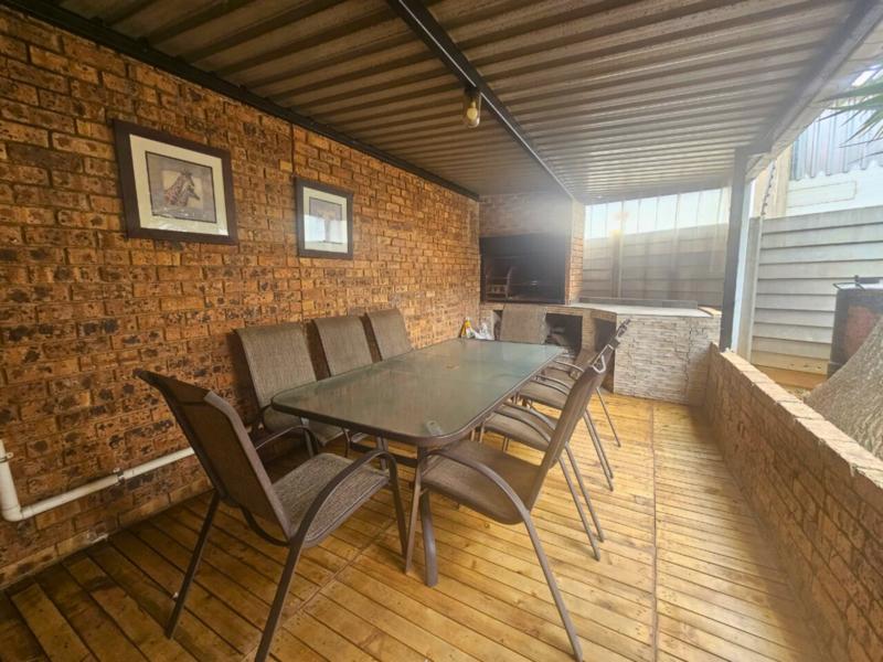 2 Bedroom Property for Sale in Pomona Gauteng