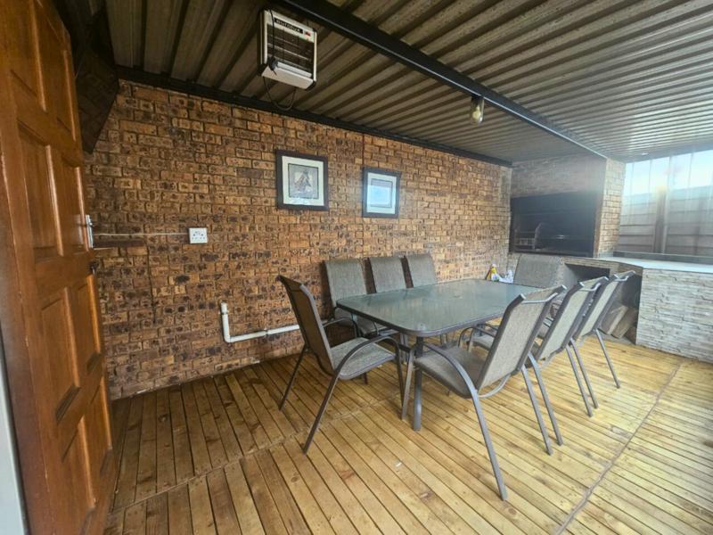 2 Bedroom Property for Sale in Pomona Gauteng